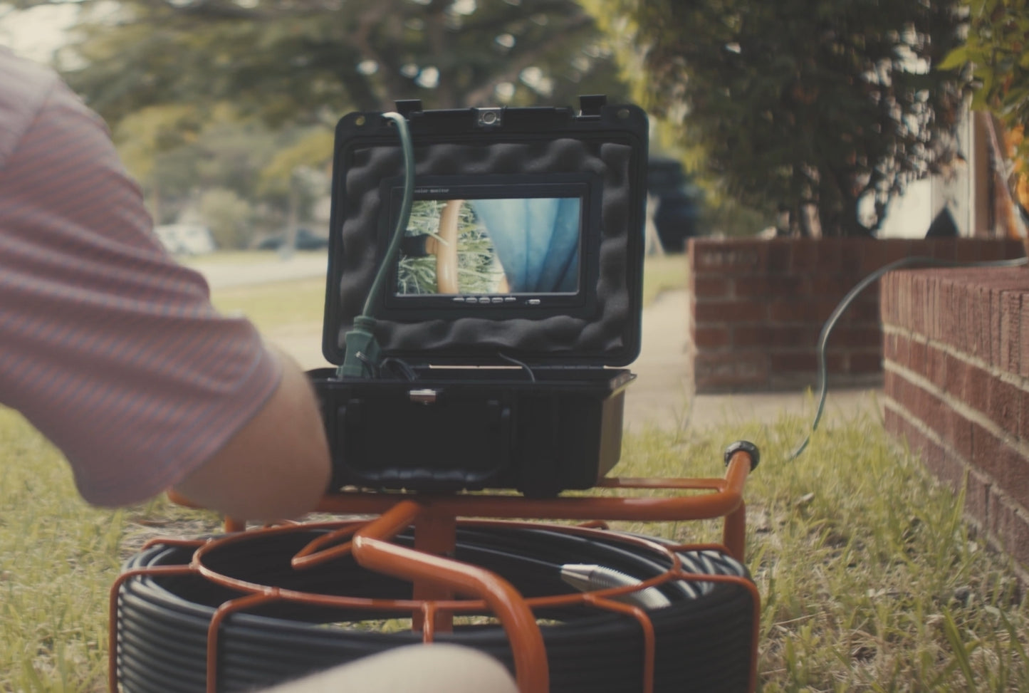 Model 1500S in use laying down outside